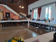 Il salone con gli invitati